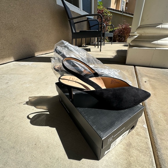 Black low heel - Picture 2 of 4